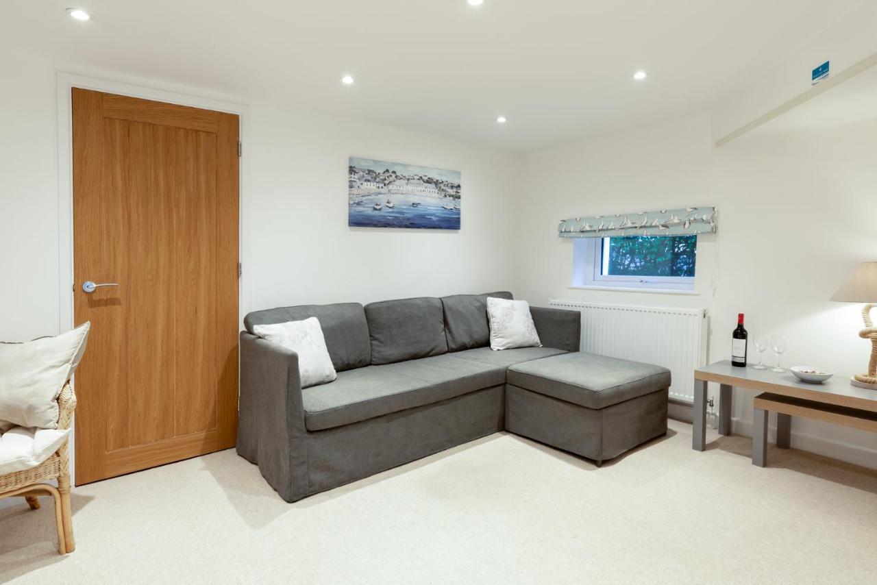 Oasis Apartment Falmouth Esterno foto