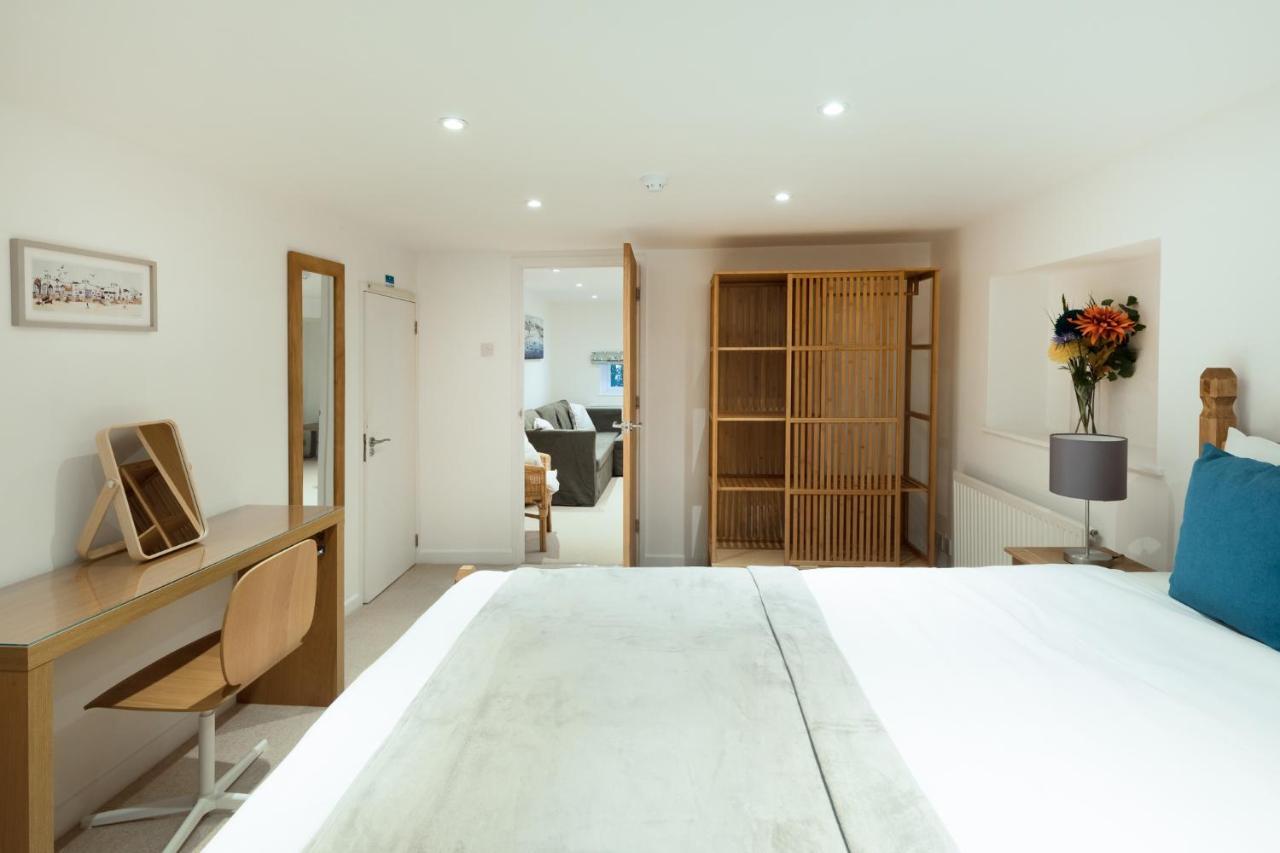 Oasis Apartment Falmouth Esterno foto