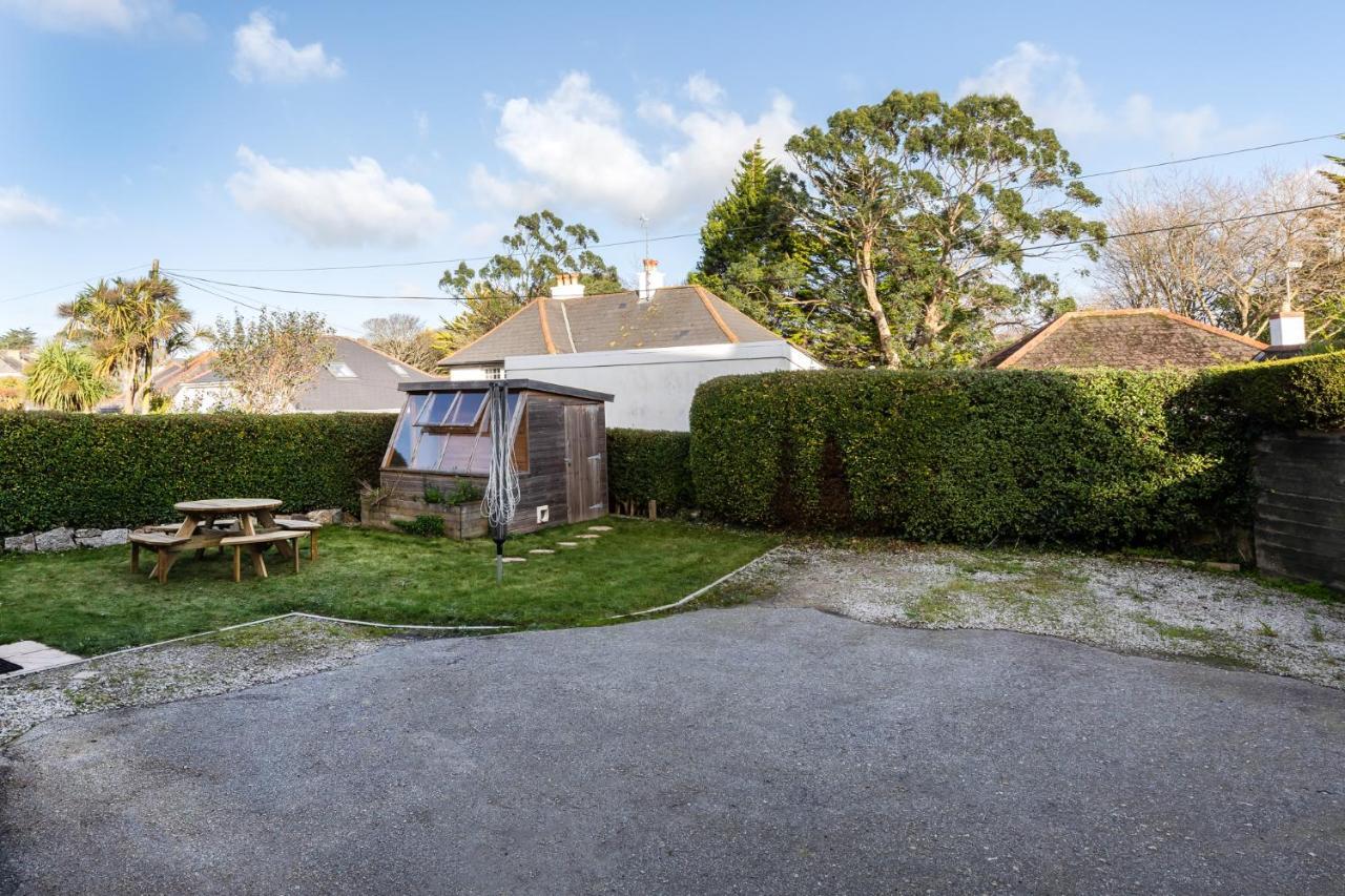 Oasis Apartment Falmouth Esterno foto